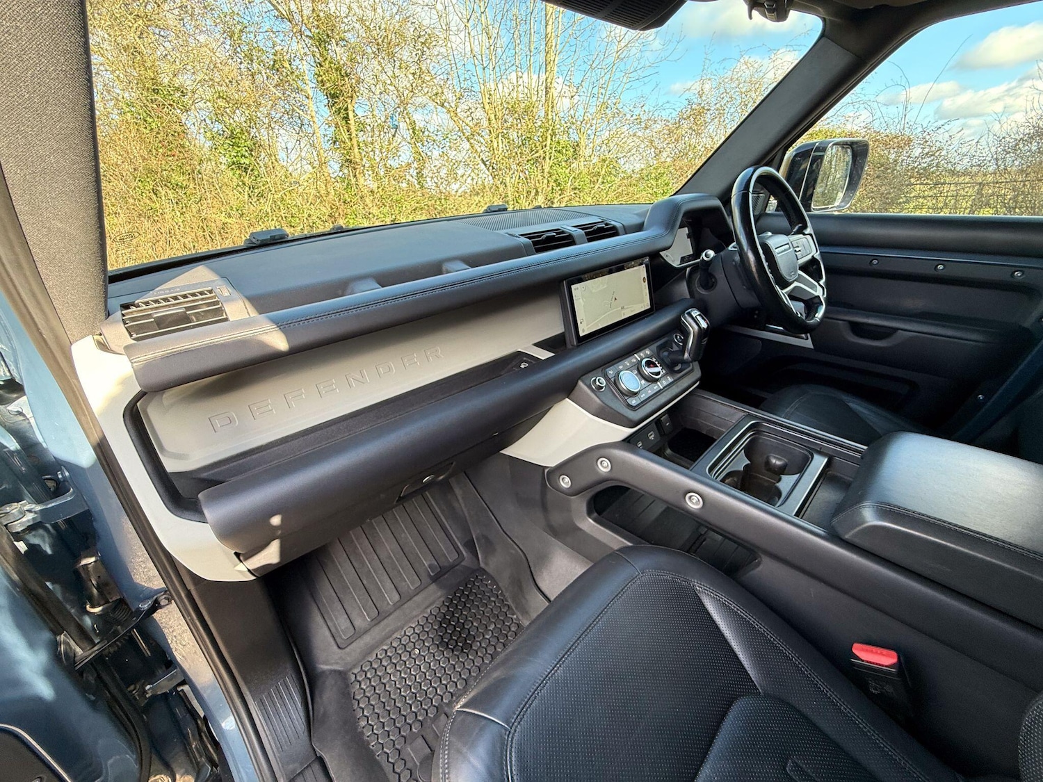 Used Land Rover Defender 110 2021 for sale - 77550239: Photo 12