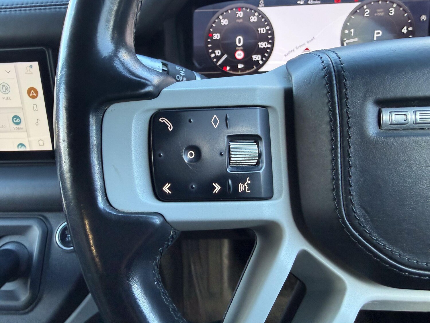 Used Land Rover Defender 110 2021 for sale - 77550239: Photo 26