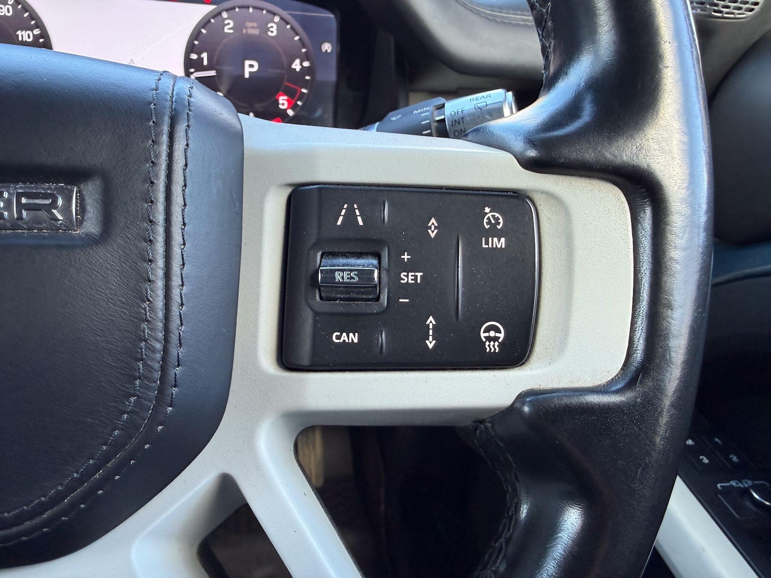 Used Land Rover Defender 110 2021 for sale - 77550239: Photo 27