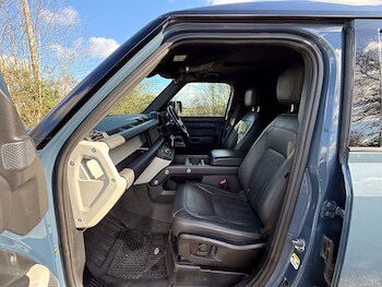 Used Land Rover Defender 110 2021 for sale - 77550239: Photo