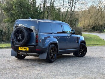 Used Land Rover Defender 110 2021 for sale - 77550239: Photo