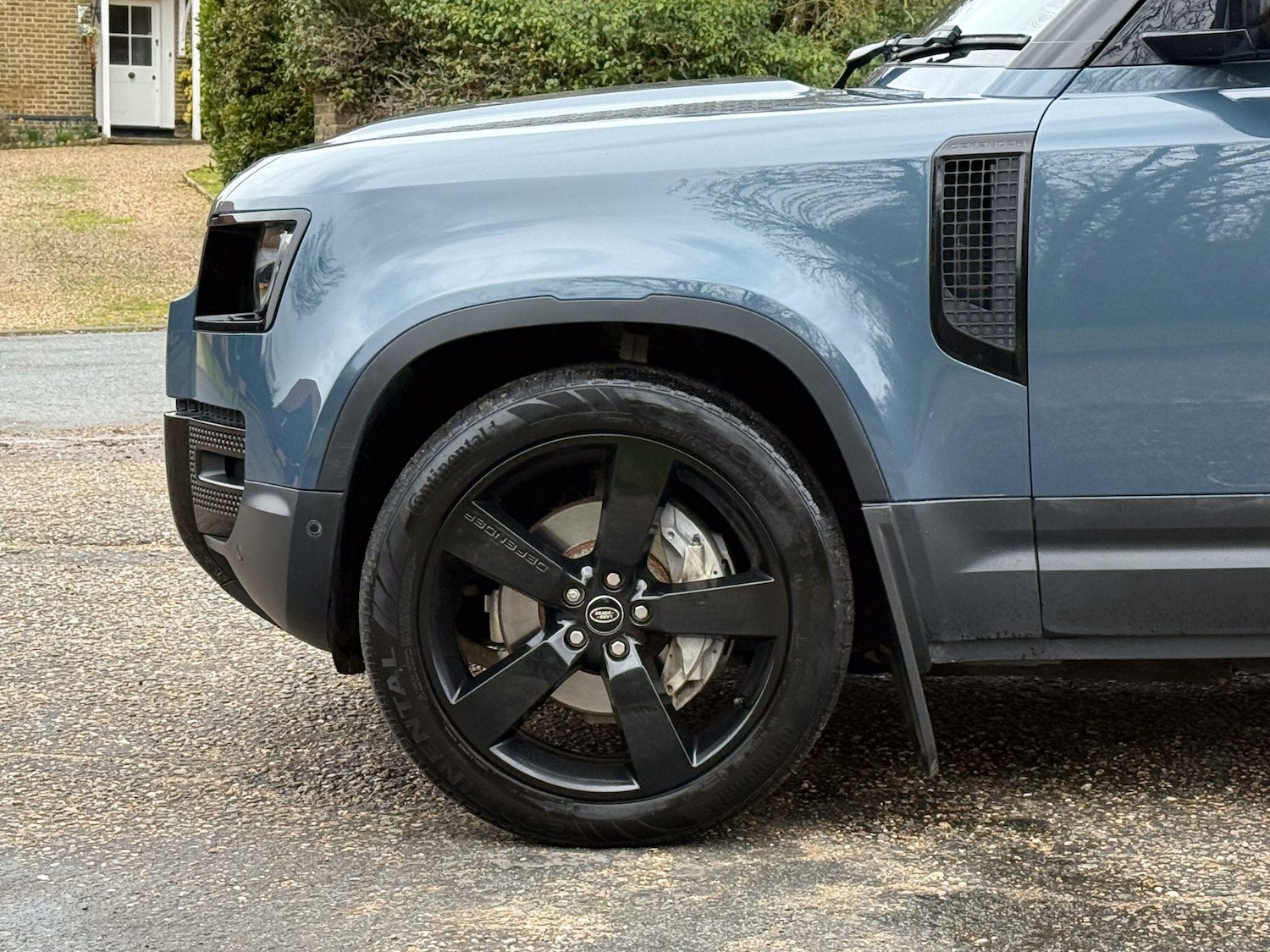 Used Land Rover Defender 110 2021 for sale - 77550239: Photo 5