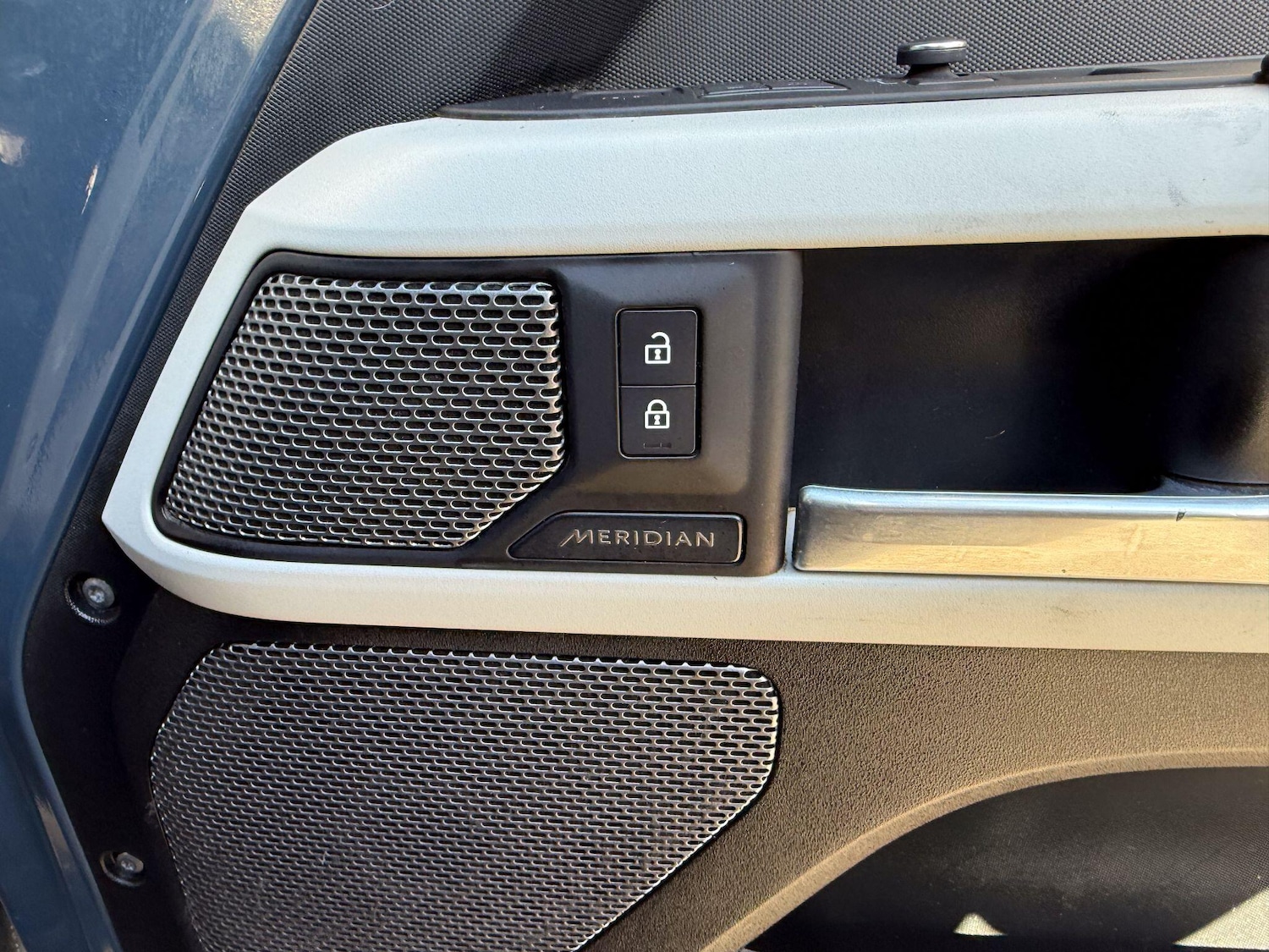 Used Land Rover Defender 110 2021 for sale - 77550239: Photo 8