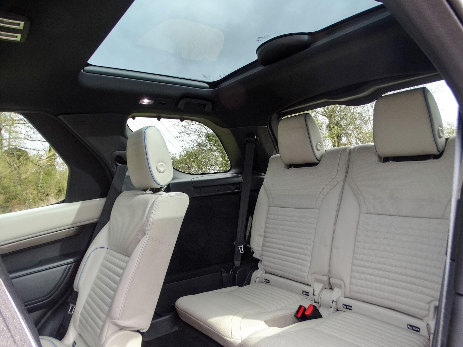 Used Land Rover Discovery 2018 for sale - 78033775: Photo 17