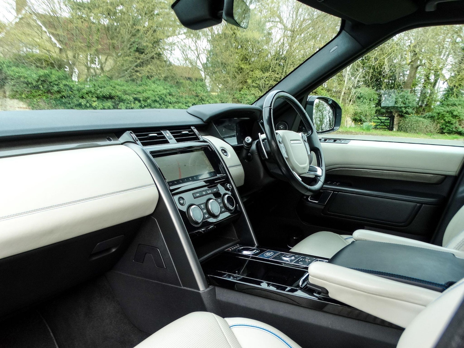 Used Land Rover Discovery 2018 for sale - 78033775: Photo 19