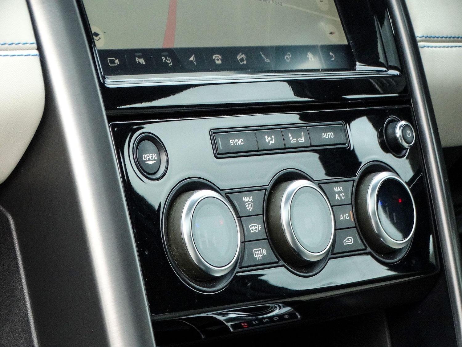 Used Land Rover Discovery 2018 for sale - 78033775: Photo 21