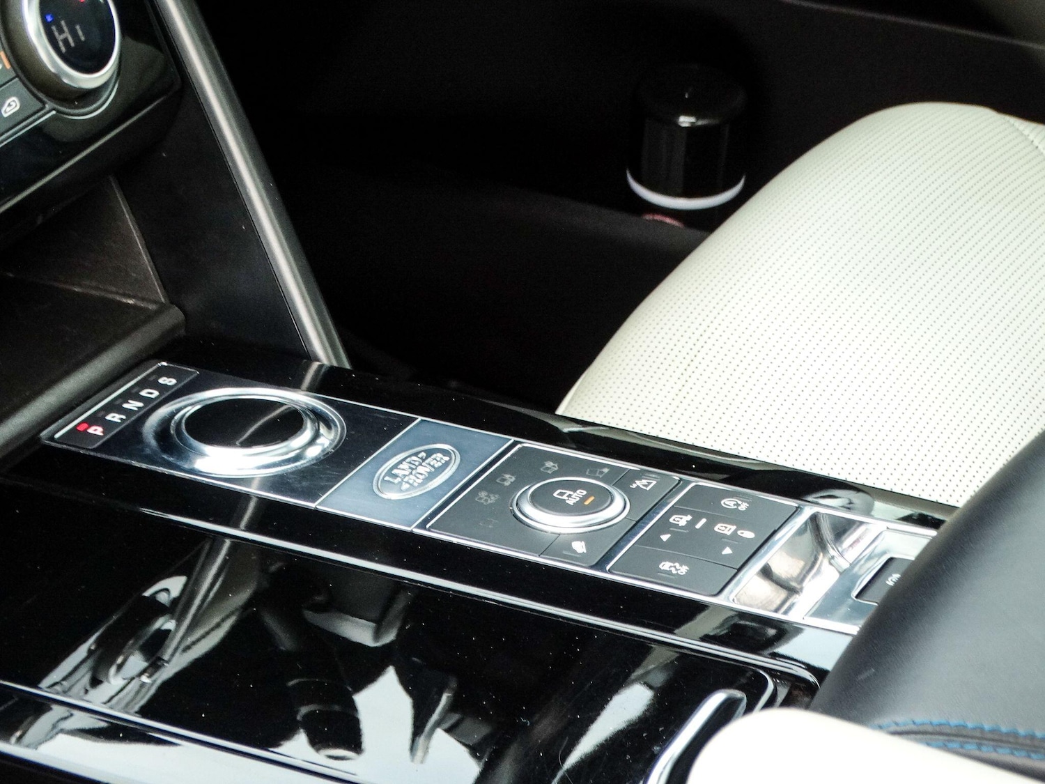 Used Land Rover Discovery 2018 for sale - 78033775: Photo 22