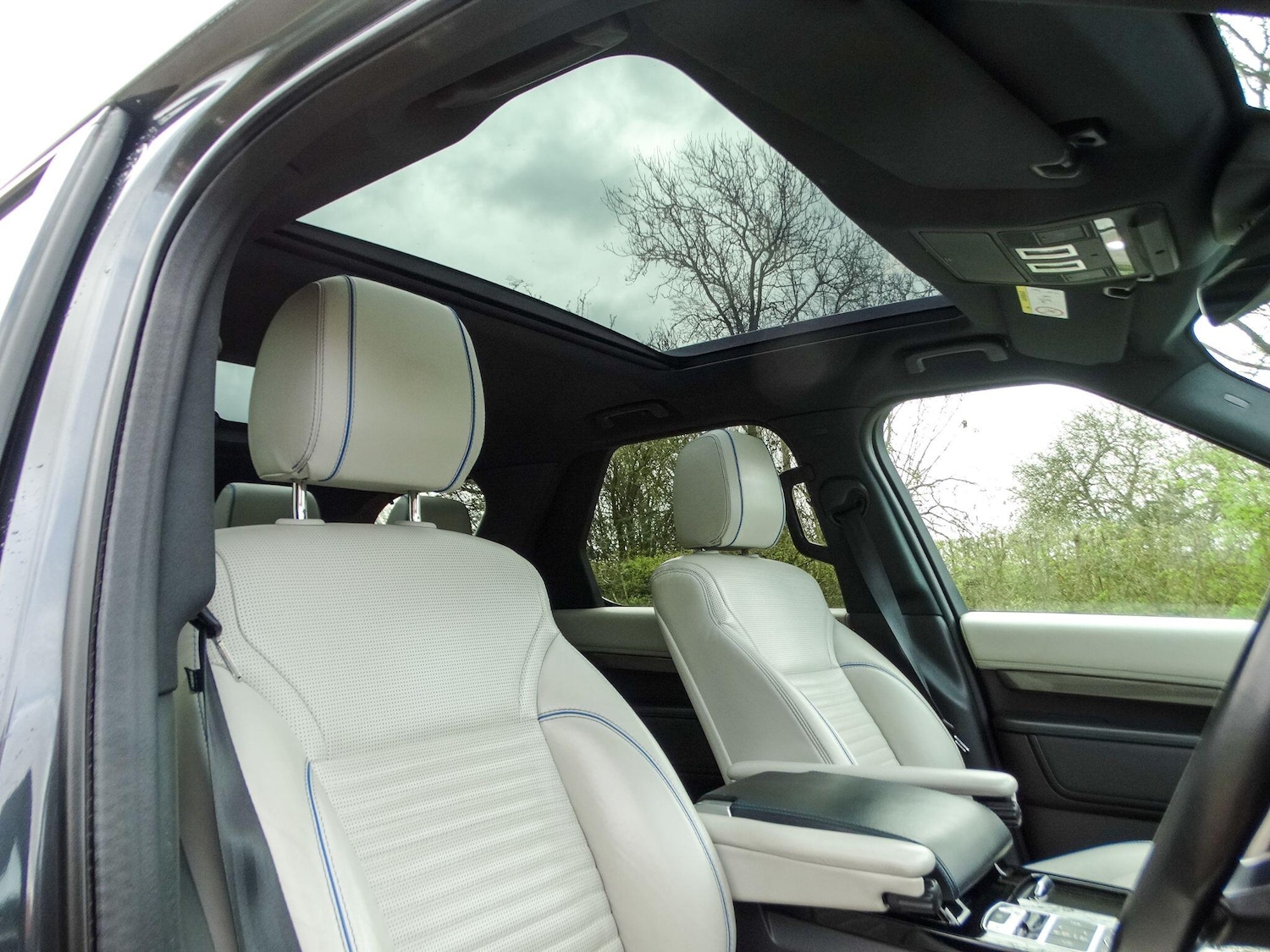 Used Land Rover Discovery 2018 for sale - 78033775: Photo 25