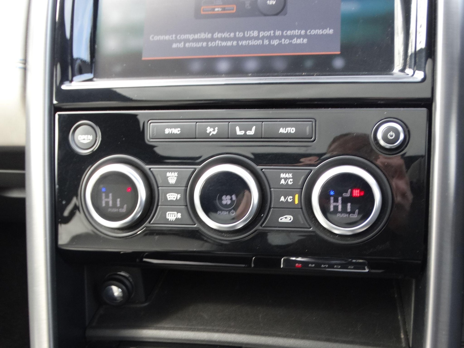 Used Land Rover Discovery 2018 for sale - 78033775: Photo 34