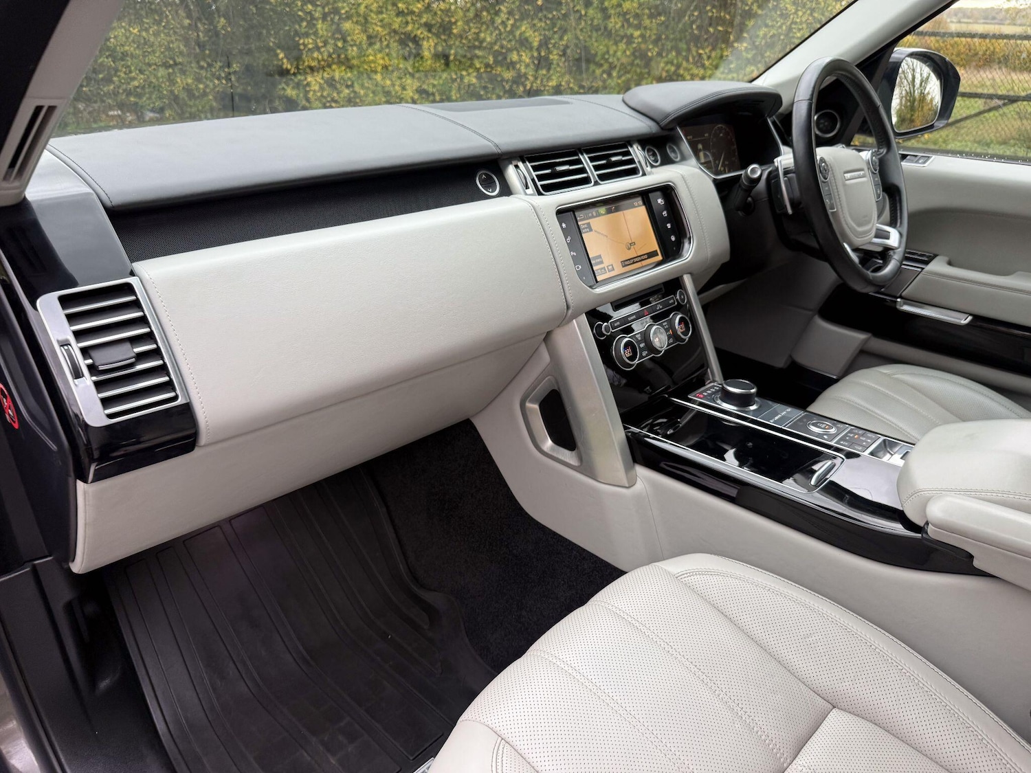 Used Land Rover Range Rover 2015 for sale - 76425271: Photo 12