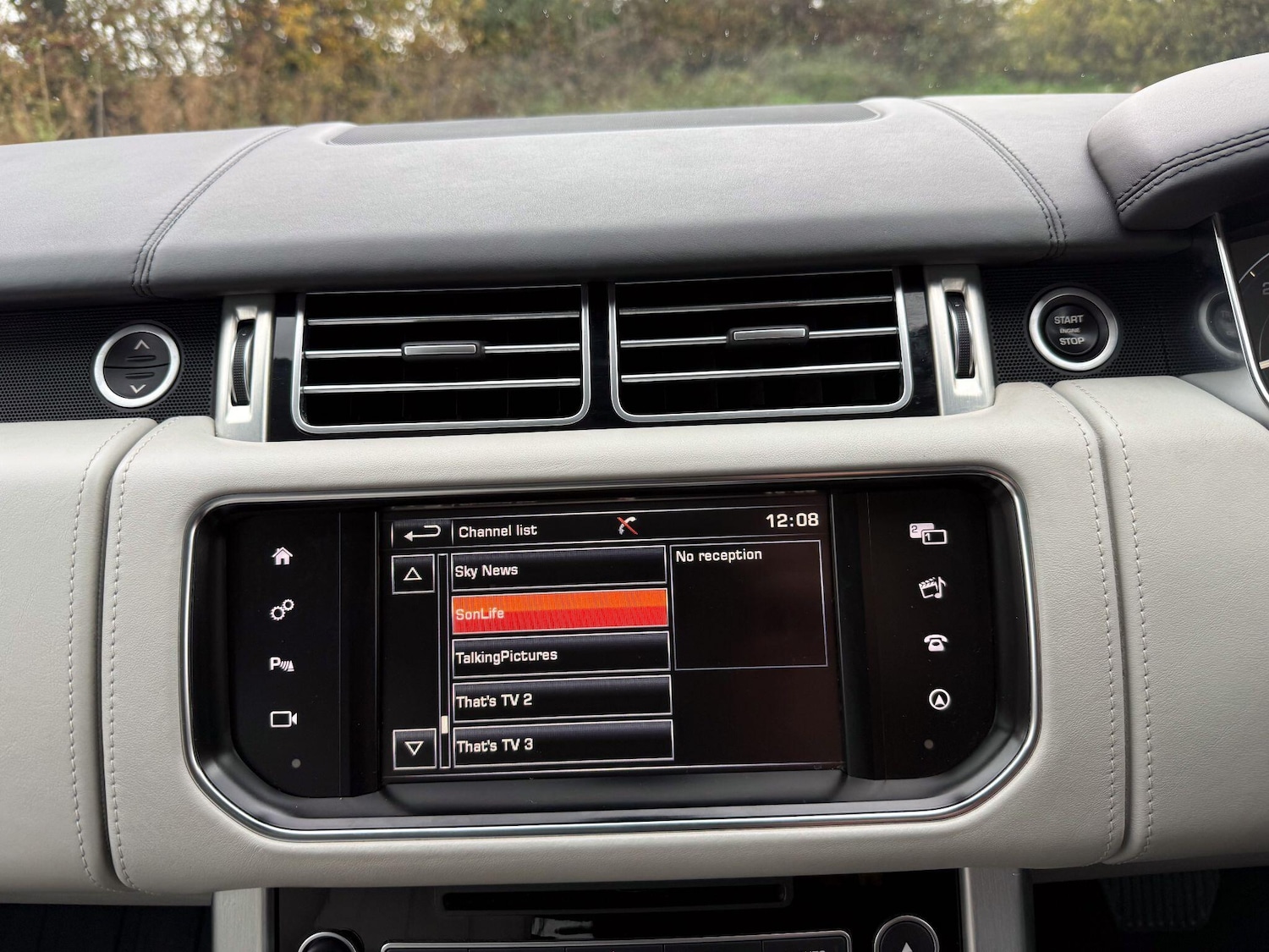 Used Land Rover Range Rover 2015 for sale - 76425271: Photo 25