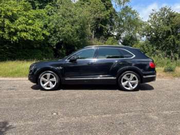 Used Bentley Bentayga 2017 for sale - 74921592: Photo
