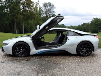 Used BMW i8 2015 for sale - 77612123: Photo