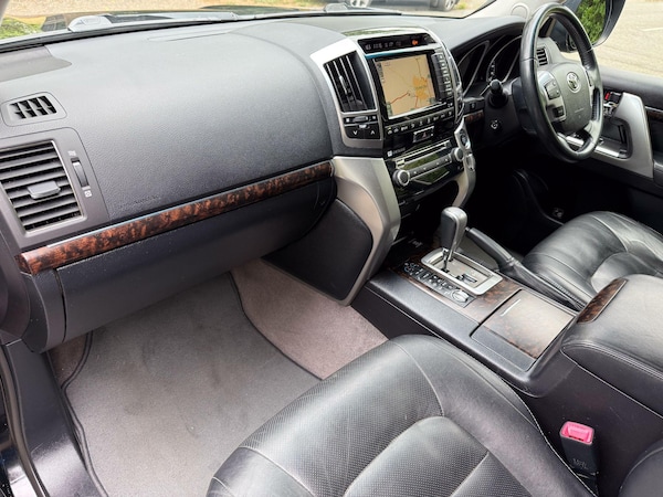 Used Toyota Landcruiser for sale - 75258055: Photo 10