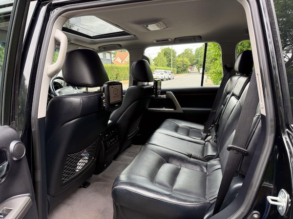 Used Toyota Landcruiser for sale - 75258055: Photo 12