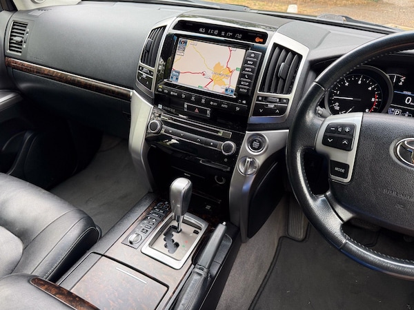 Used Toyota Landcruiser for sale - 75258055: Photo 6