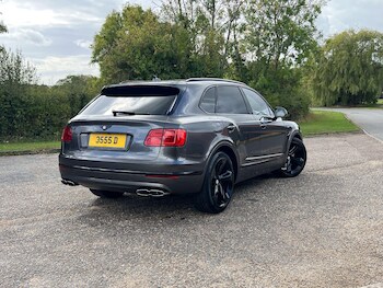 Used Bentley Bentayga 2019 for sale - 75941599: Photo