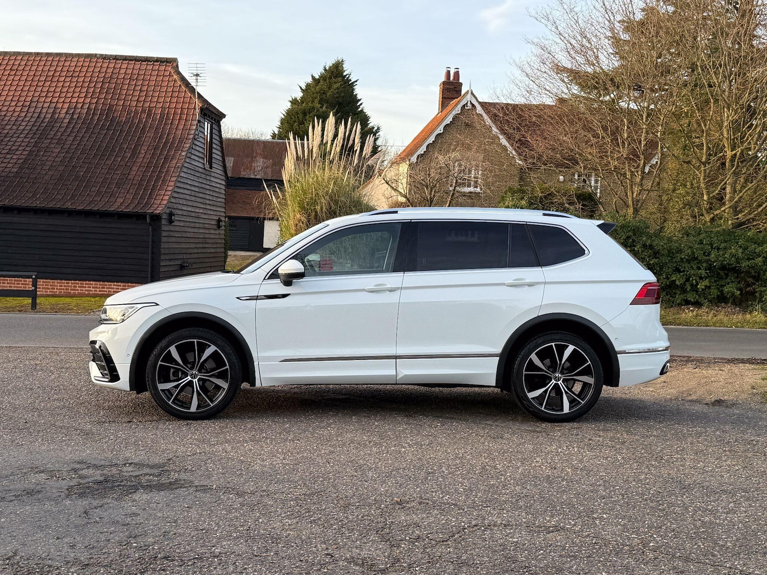 Used Volkswagen Tiguan Allspace 2022 for sale - 76942581: Photo 2