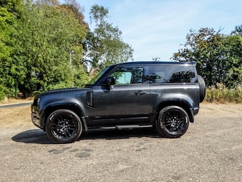 Used Land Rover Defender 90 2021 for sale - 79465160: Photo