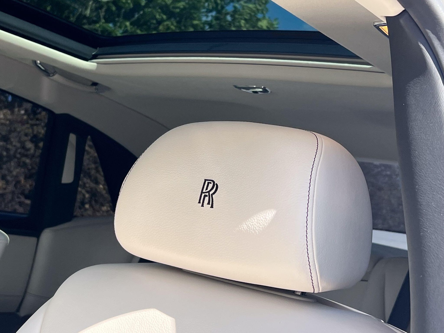 Used Rolls-Royce Ghost 2015 for sale - 75768817: Photo 17