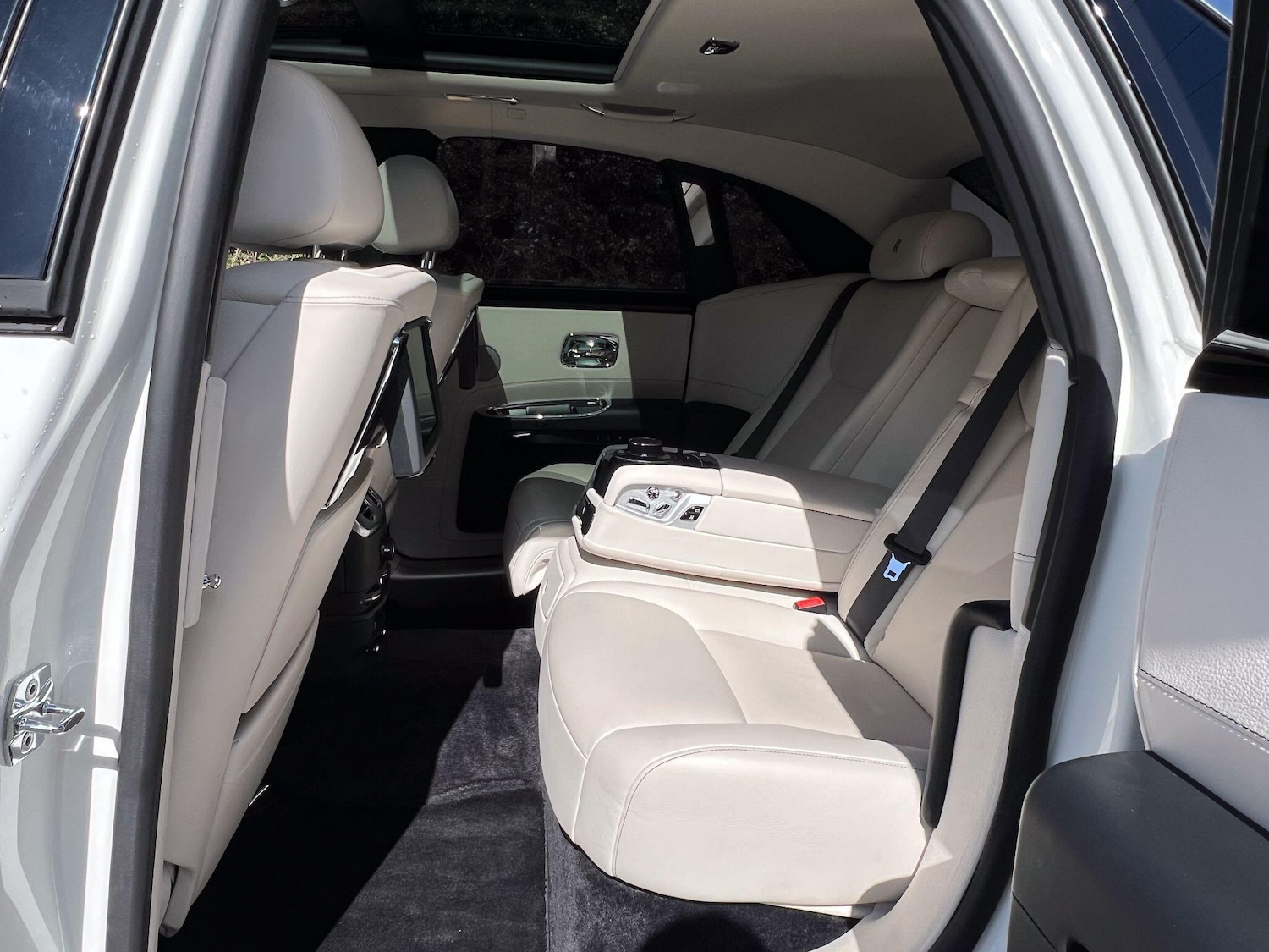 Used Rolls-Royce Ghost 2015 for sale - 75768817: Photo 18