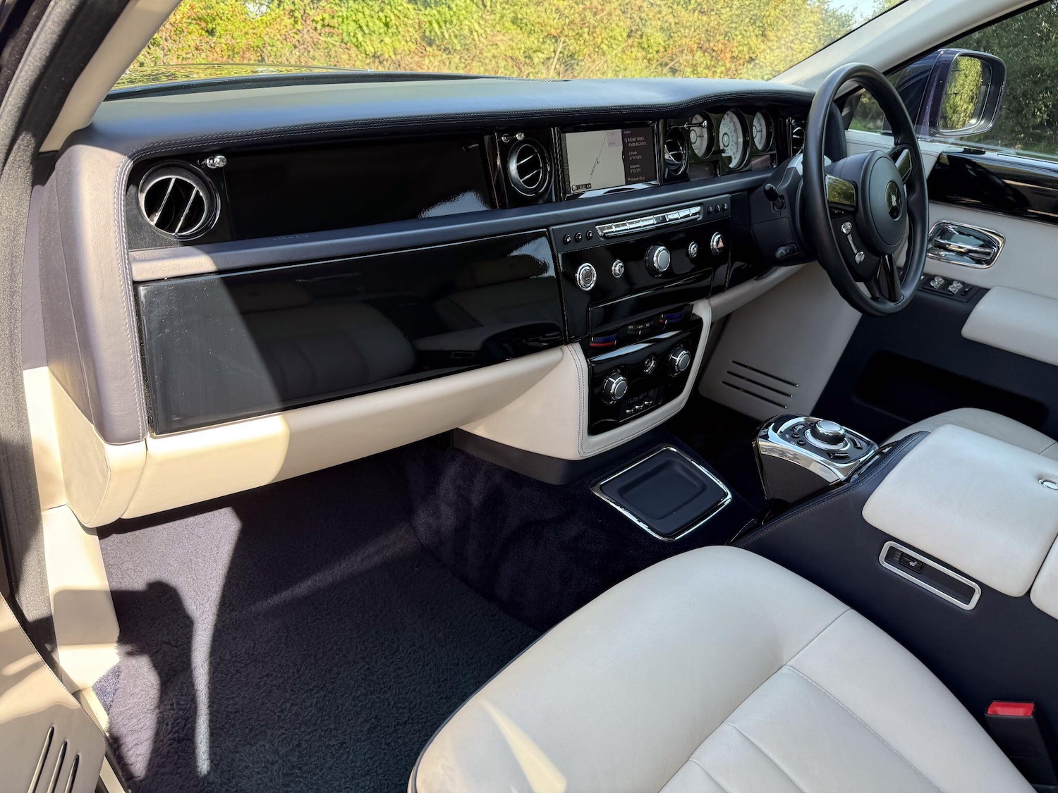 Used Rolls-Royce Phantom 2012 for sale - 76013446: Photo 14