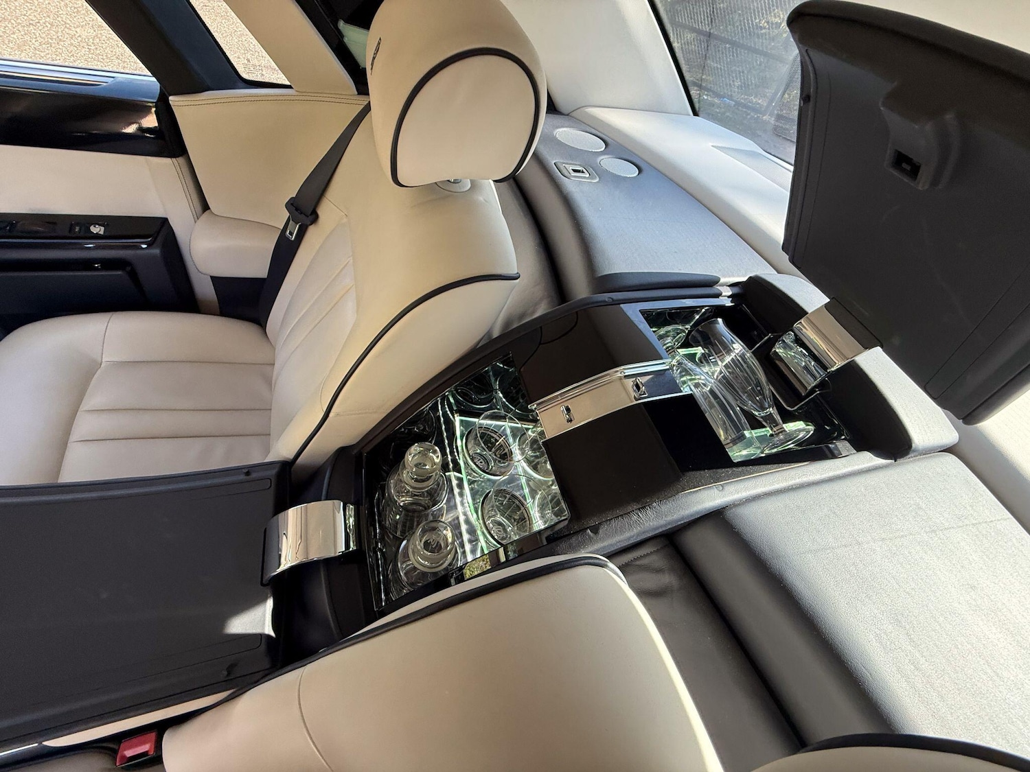 Used Rolls-Royce Phantom 2012 for sale - 76013446: Photo 21