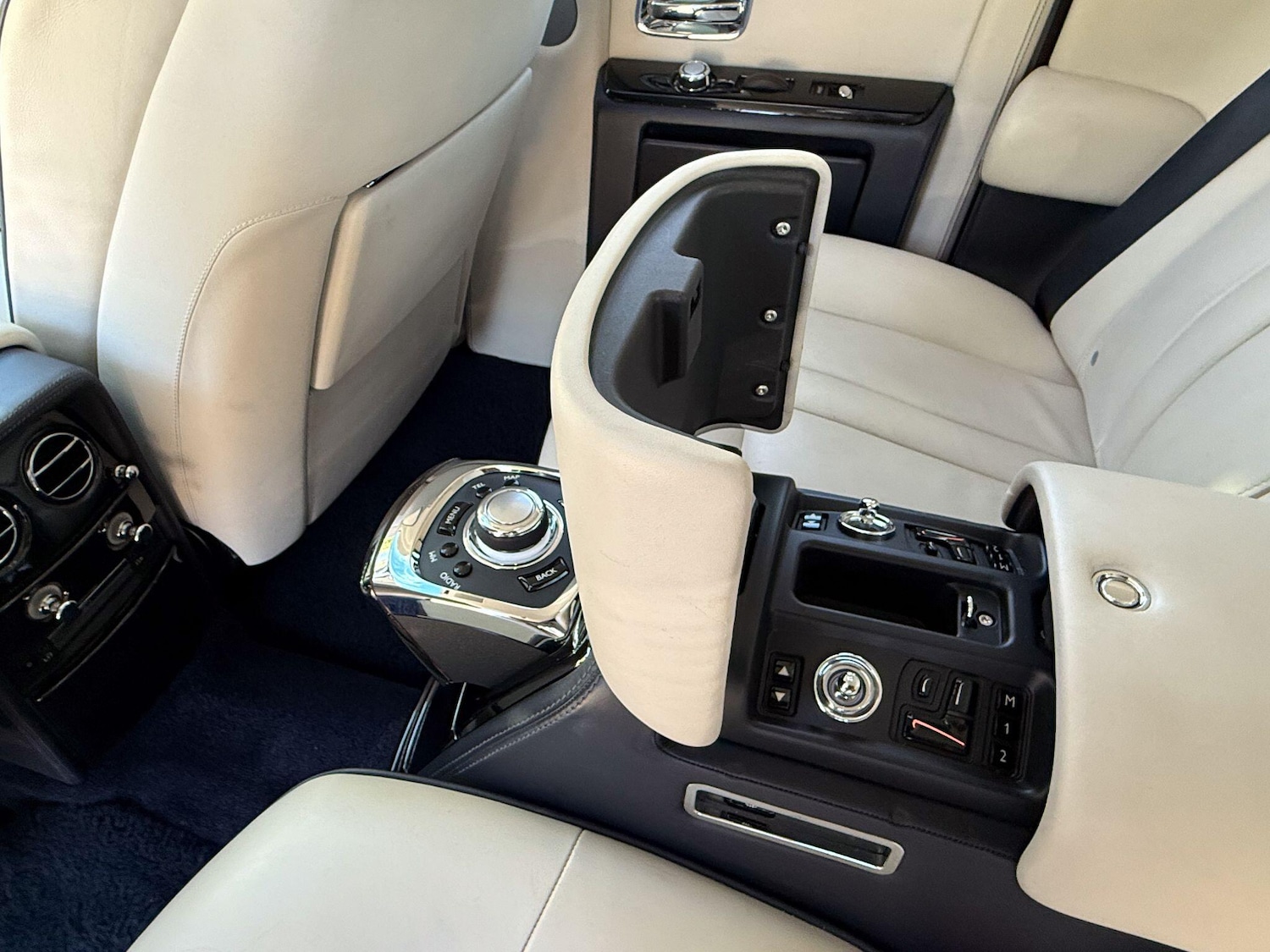 Used Rolls-Royce Phantom 2012 for sale - 76013446: Photo 24