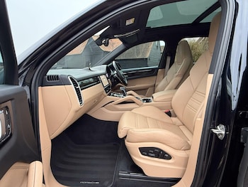 Used Porsche Cayenne 2022 for sale - 75363731: Photo