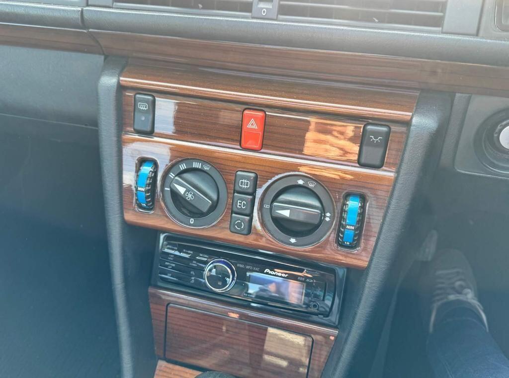 Used Mercedes-Benz 230 1990 for sale - 76059256: Photo 16
