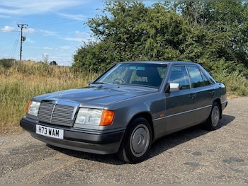 Used Mercedes-Benz 230 1990 for sale - 76059256: Photo