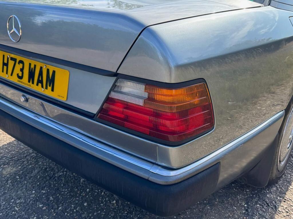 Used Mercedes-Benz 230 1990 for sale - 76059256: Photo 8