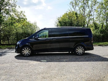 Used Mercedes-Benz V-Class 2025 for sale - 79808427: Photo