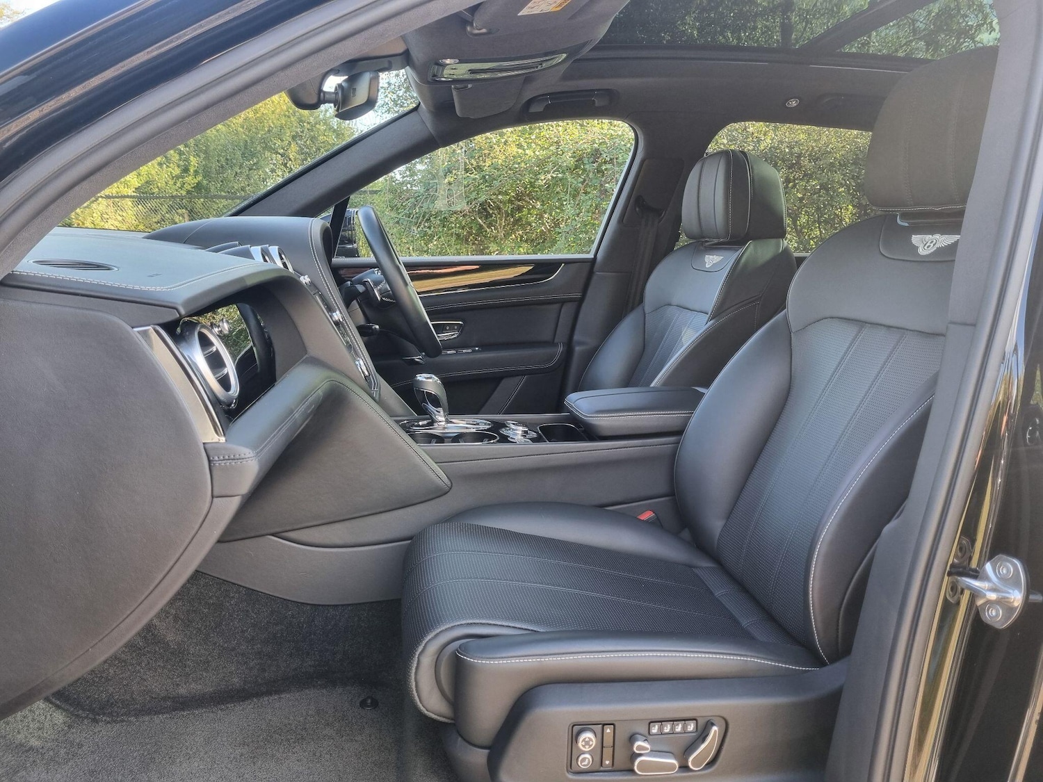 Used Bentley Bentayga for sale - 76072283: Photo 3