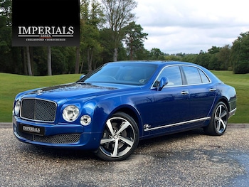(64) - 6.75 V8 Speed Auto Euro 6 4dr