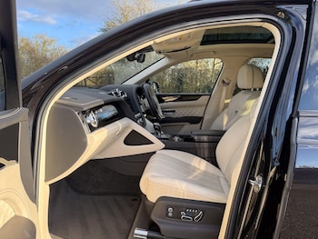 Used Bentley Bentayga 2022 for sale - 77825163: Photo