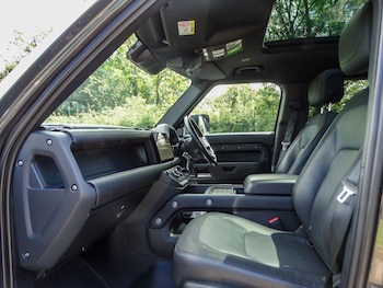 Used Land Rover Defender 110 2023 for sale - 78853934: Photo