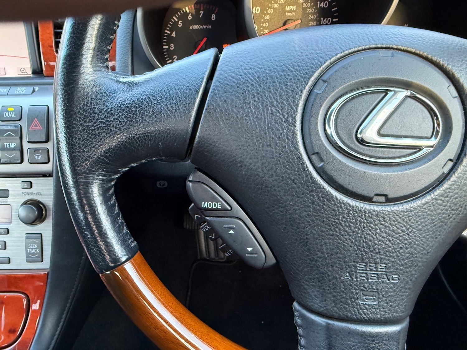 Used Lexus SC 2002 for sale - 77131942: Photo 27