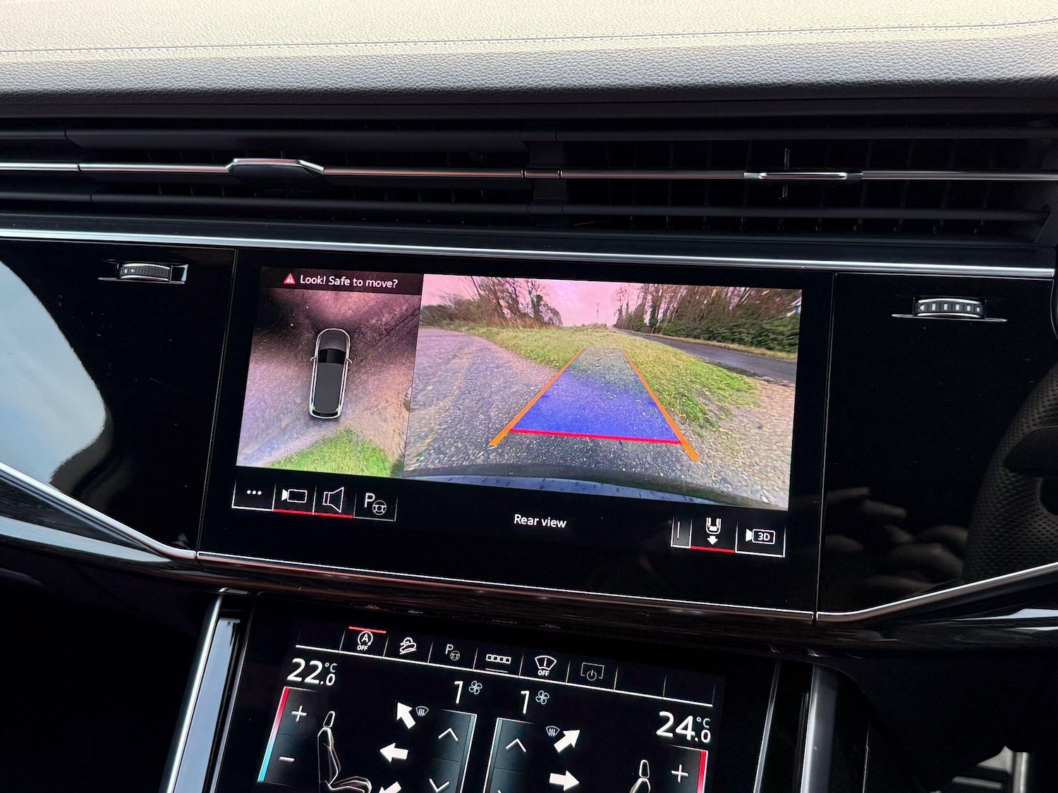 Used Audi SQ7 2023 for sale - 76886909: Photo 19