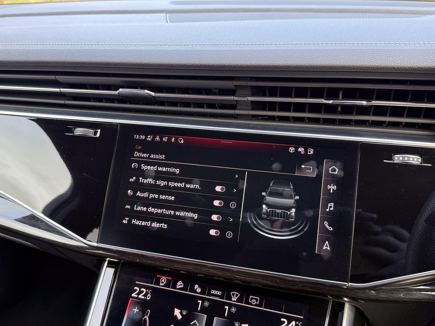 Used Audi SQ7 2023 for sale - 76886909: Photo 28