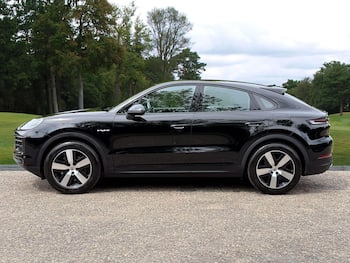 Used Porsche Cayenne 2024 for sale - 79727153: Photo