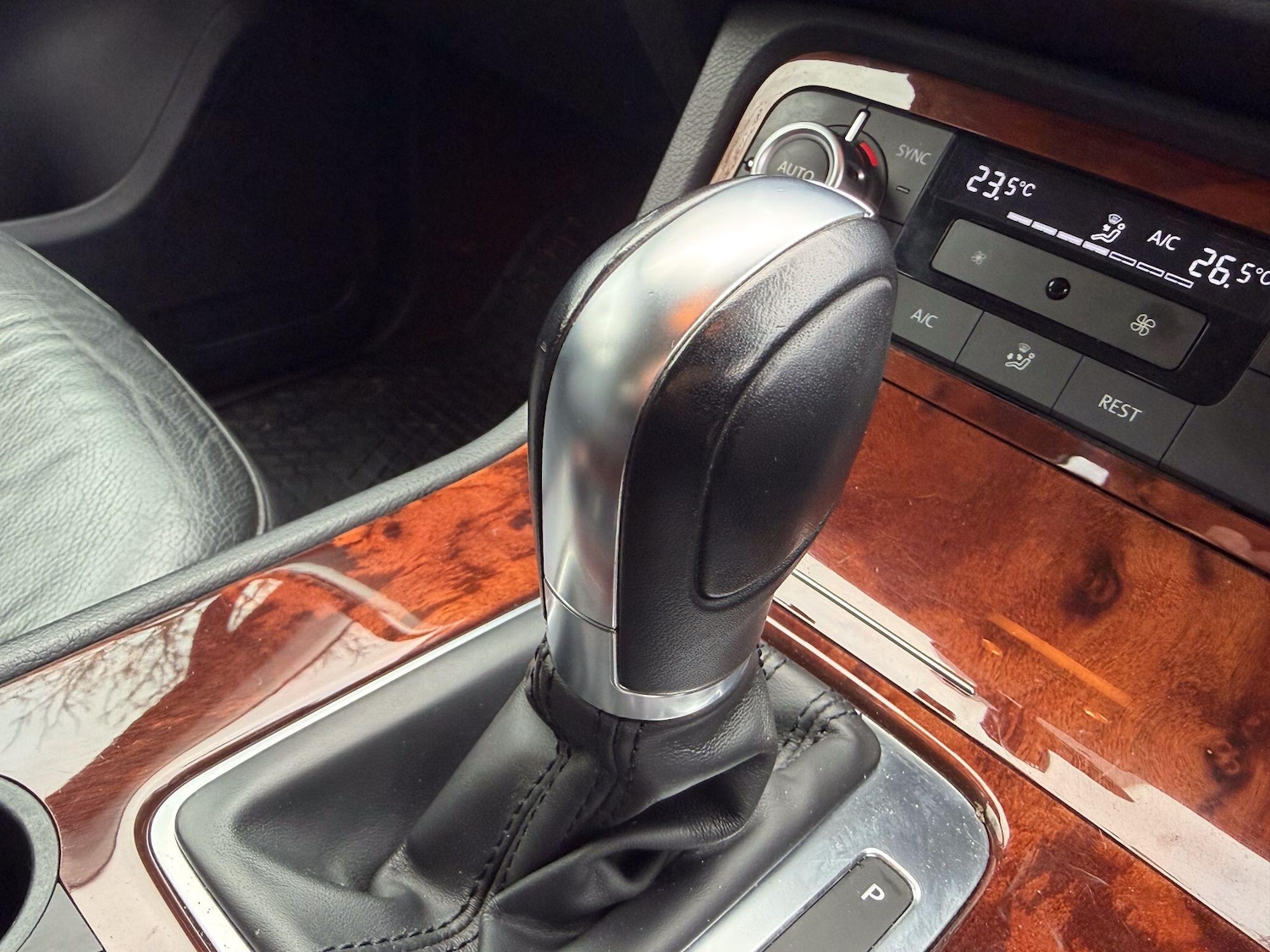 Used Volkswagen Touareg for sale - 77537677: Photo 26