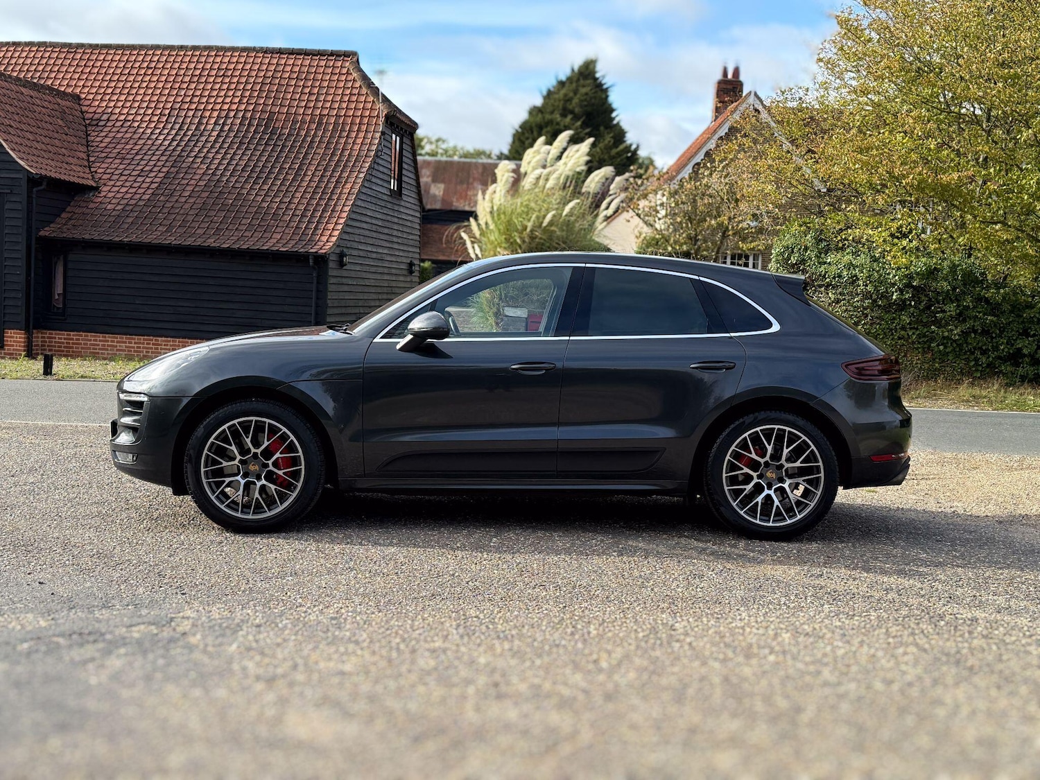 Used Porsche Macan for sale - 76167553: Photo 2