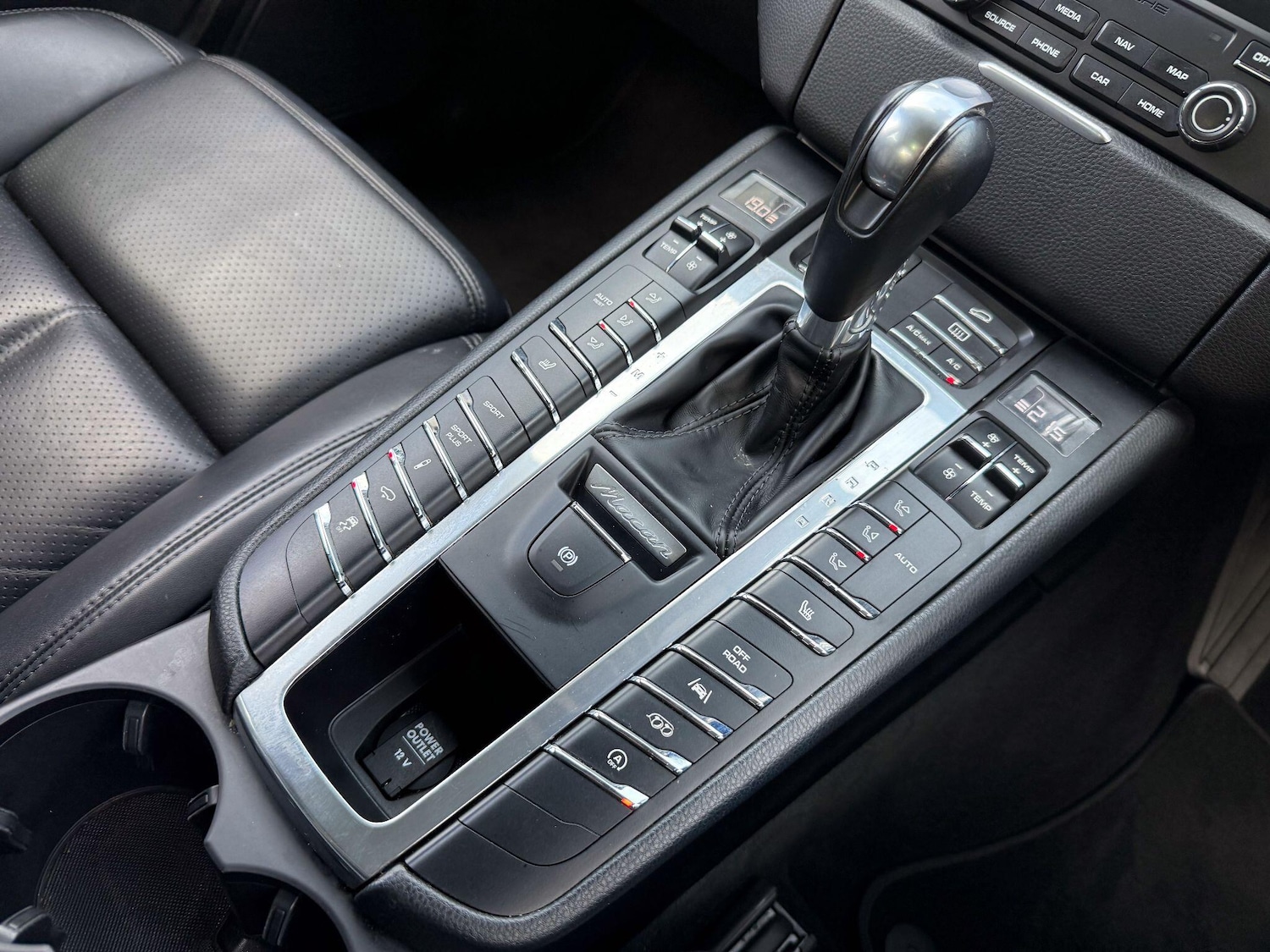 Used Porsche Macan for sale - 76167553: Photo 23