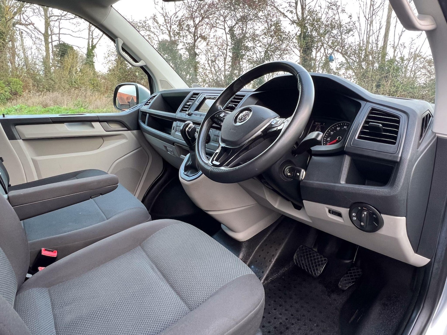 Used Volkswagen Transporter 2018 for sale - 76965378: Photo 14