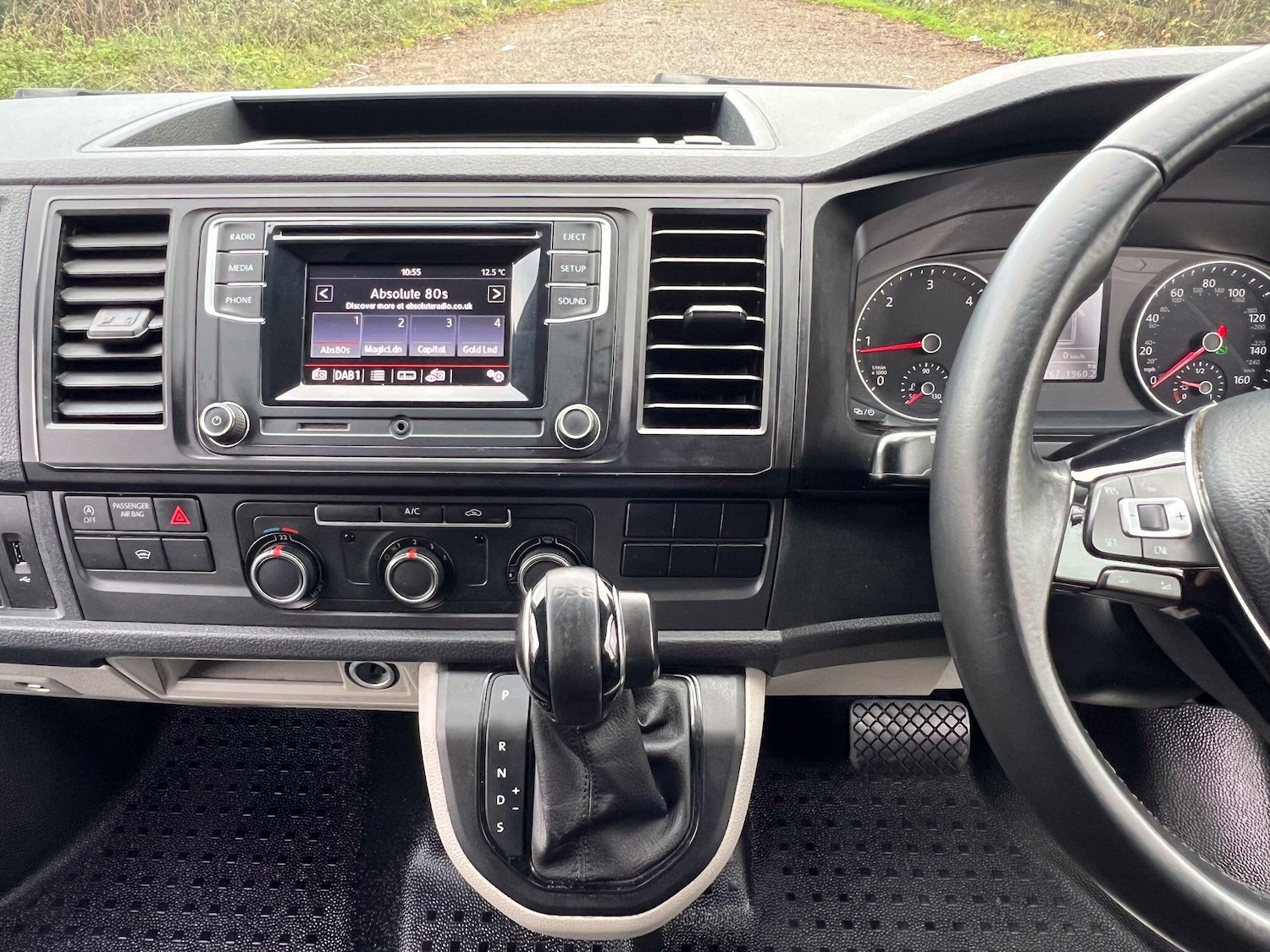 Used Volkswagen Transporter 2018 for sale - 76965378: Photo 9