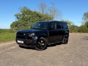 Used Land Rover Defender 110 2024 for sale - 78376303: Photo