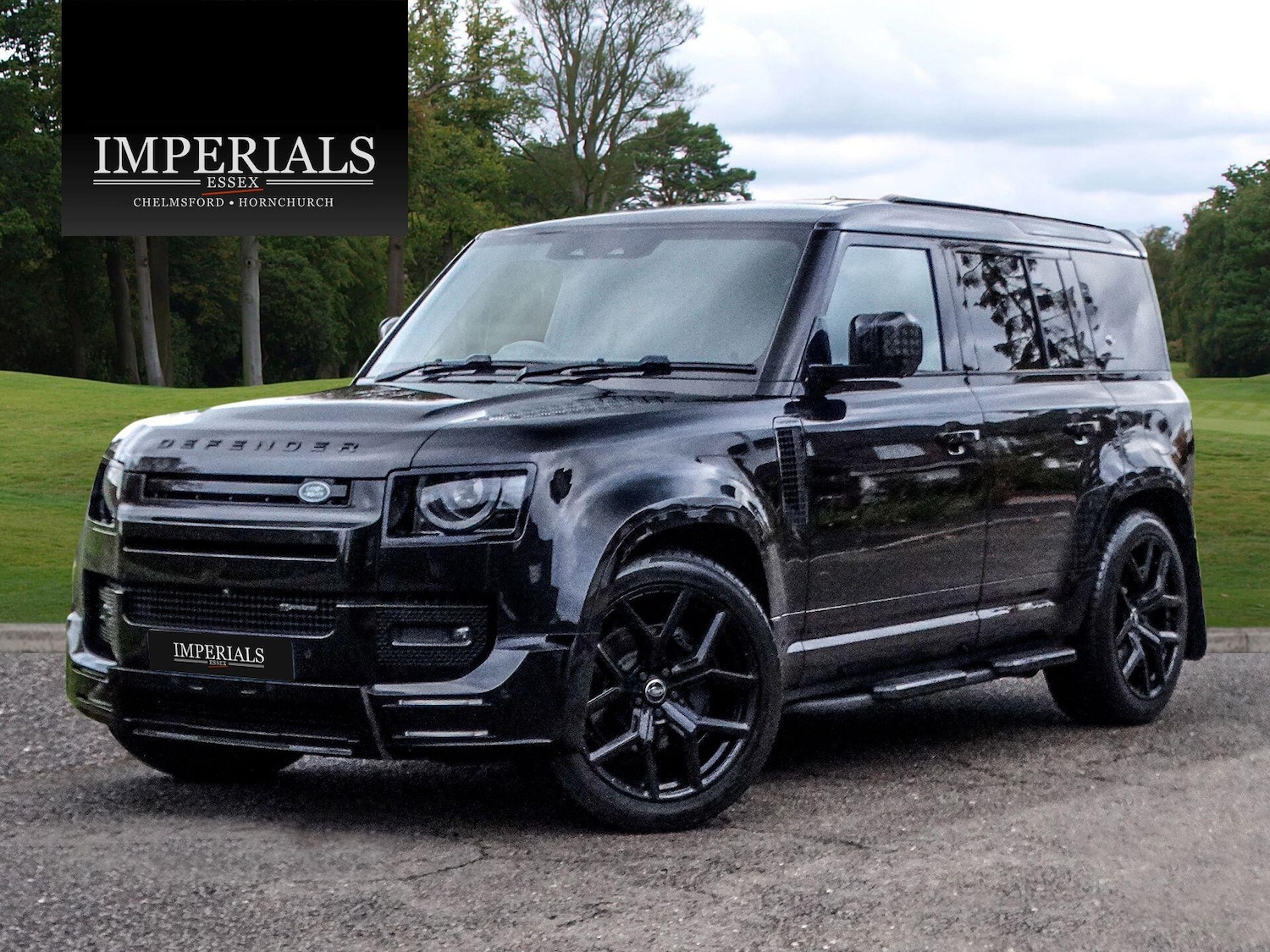 Used Land Rover Defender 110 for sale - 76433344: Photo 1