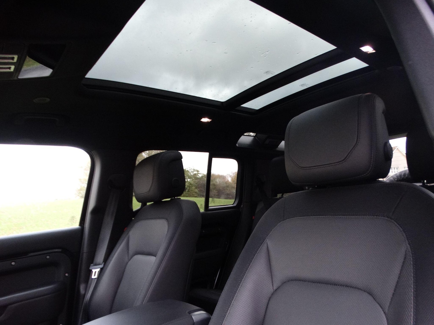 Used Land Rover Defender 110 for sale - 76433344: Photo 14