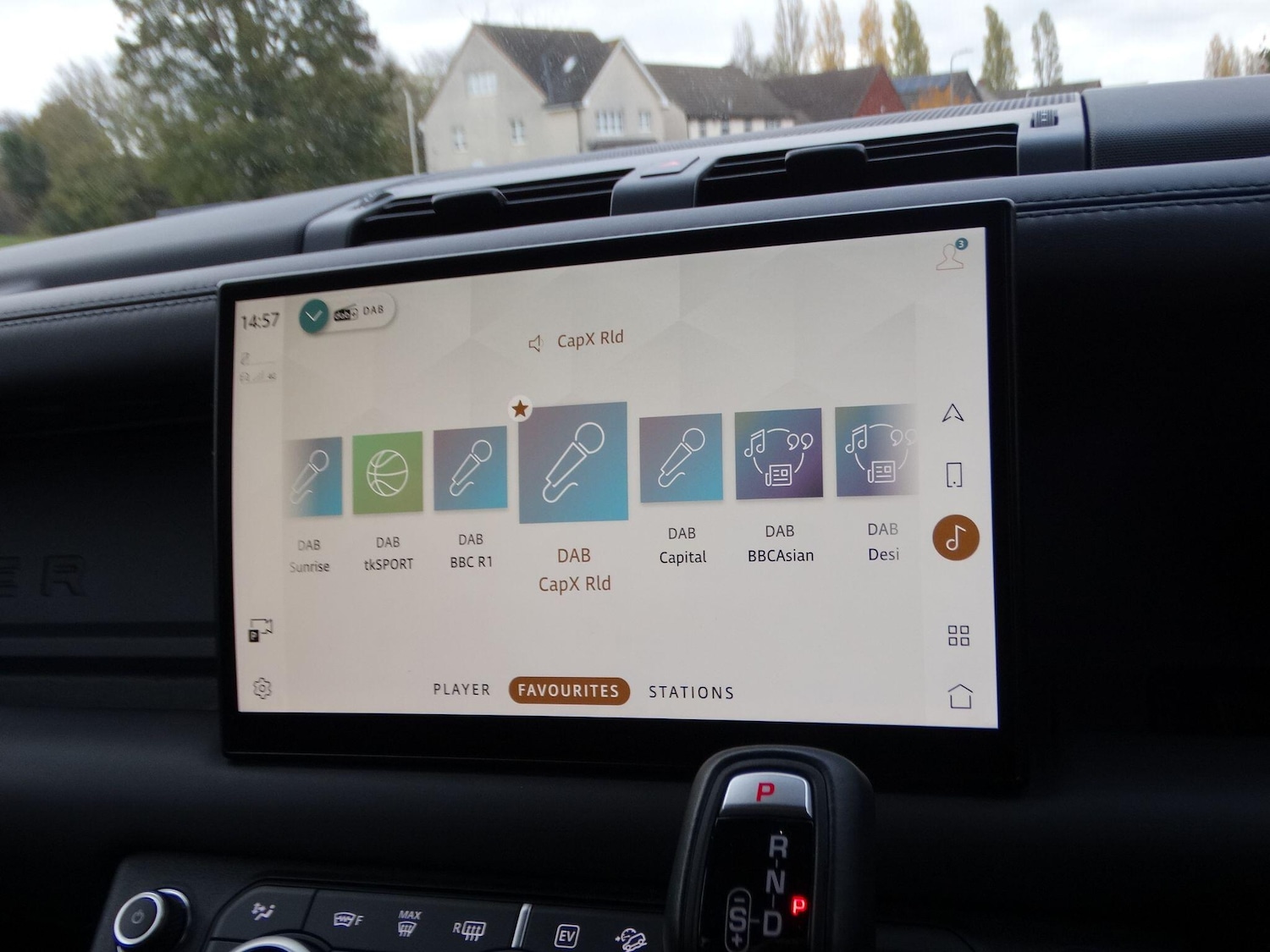 Used Land Rover Defender 110 for sale - 76433344: Photo 27